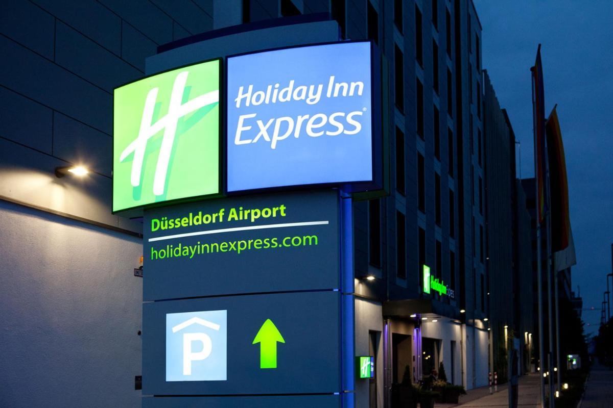 Holiday Inn Express - Dusseldorf Airport Exterior foto